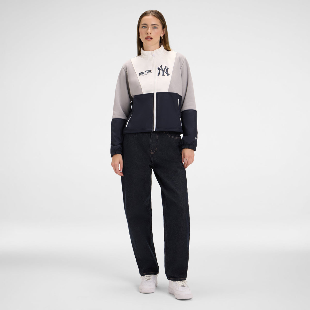 Chicago Bears Leisure Women's Full-Zip Sweatshirt