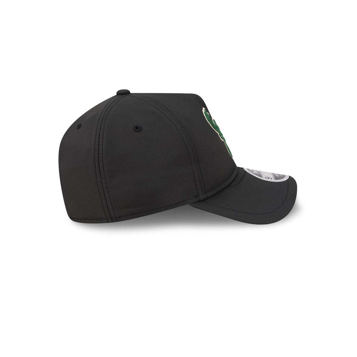 Milwaukee Bucks 9FORTY APEX Snapback Hat