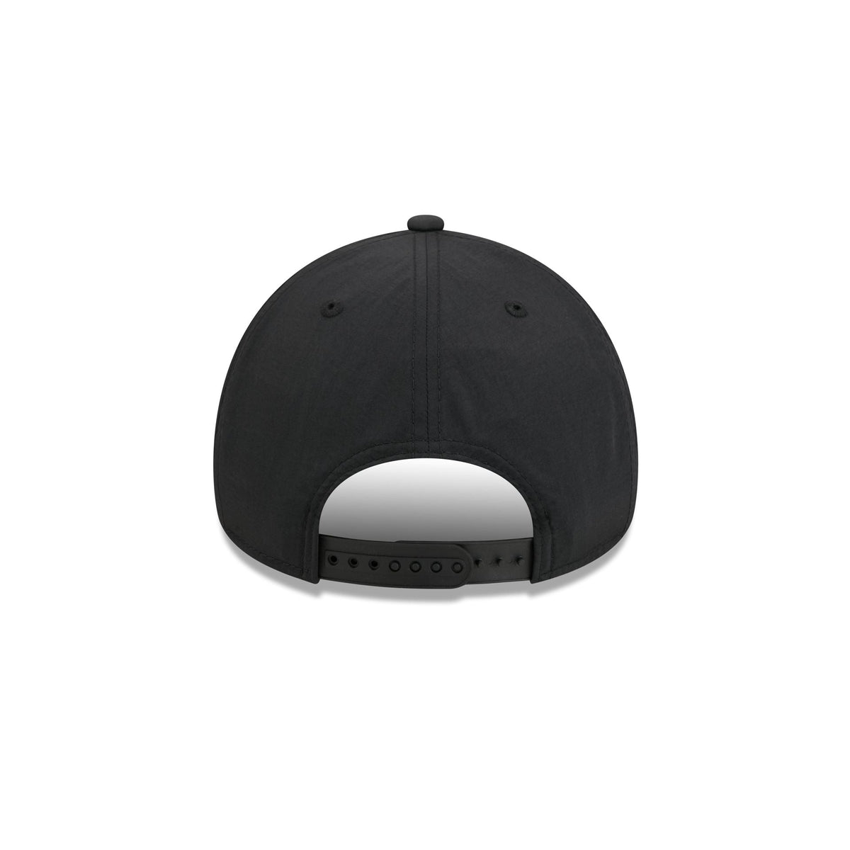 New York Knicks Black 9FORTY APEX Snapback Hat