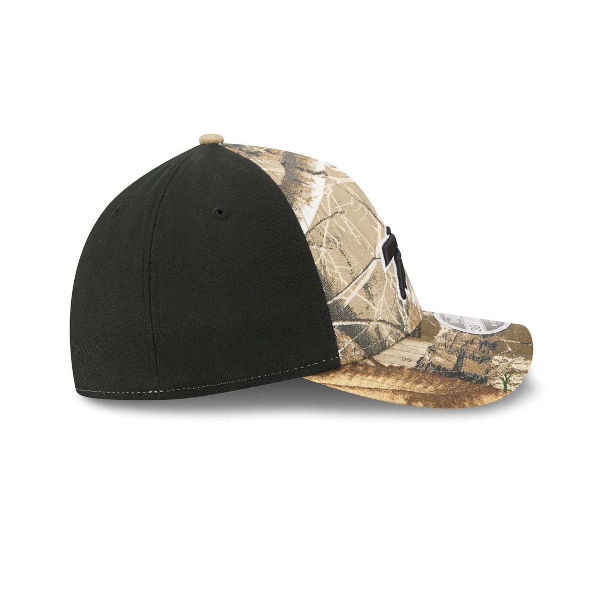 Buffalo Bills Poly Realtree 39THIRTY M-Crown A-Frame Stretch Fit Hat